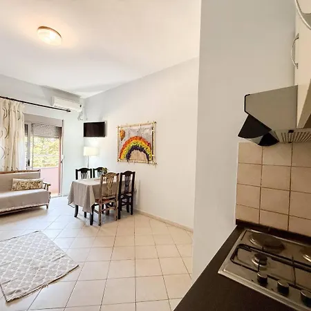 Apartment Afordable With Free Parking