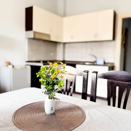 Afordable With Free Parking * Durres